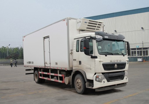 中国重汽 HOWO-T5G 240马力 4×2 冷藏车(ZZ5167XLCM561GE1)