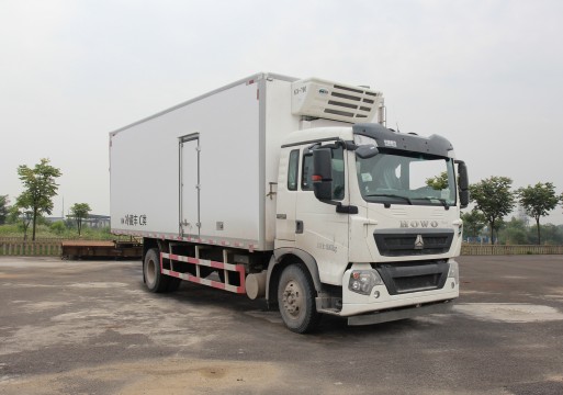 中国重汽 HOWO-T5G 210马力 4×2 冷藏车(ZZ5187XLCK501GE1)