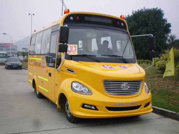 厦门金龙 金龙校车 130马力 24-36人 幼儿校车 XMQ6660ASD51