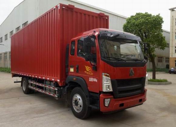 中国重汽 HOWOG5X 中卡 2100马力 4×2 厢式 排半 载货车(ZZ5187XYKG561DE1)