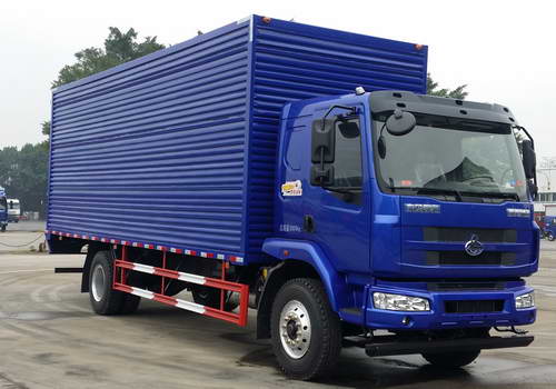 零件查询：东风柳汽 新乘龙M3 重卡 220马力 4×2 厢式 排半 载货车(LZ5185XXYM3AB)